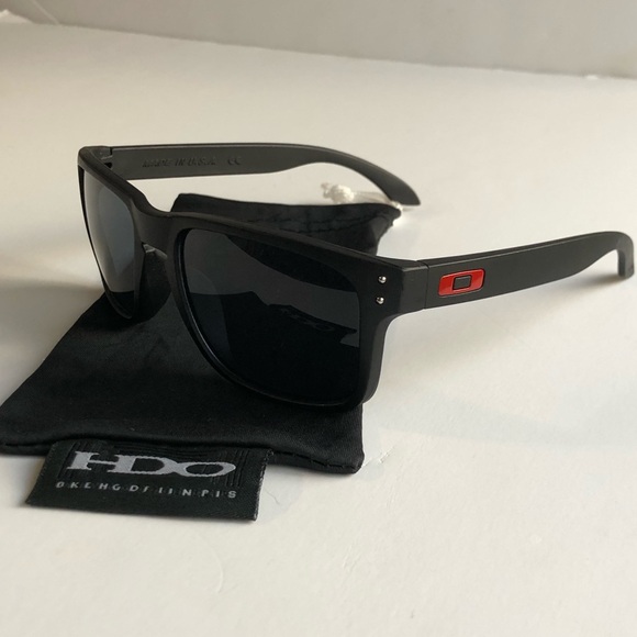 Oakley Other - OO9102 Oakley Holbrook Black Matte